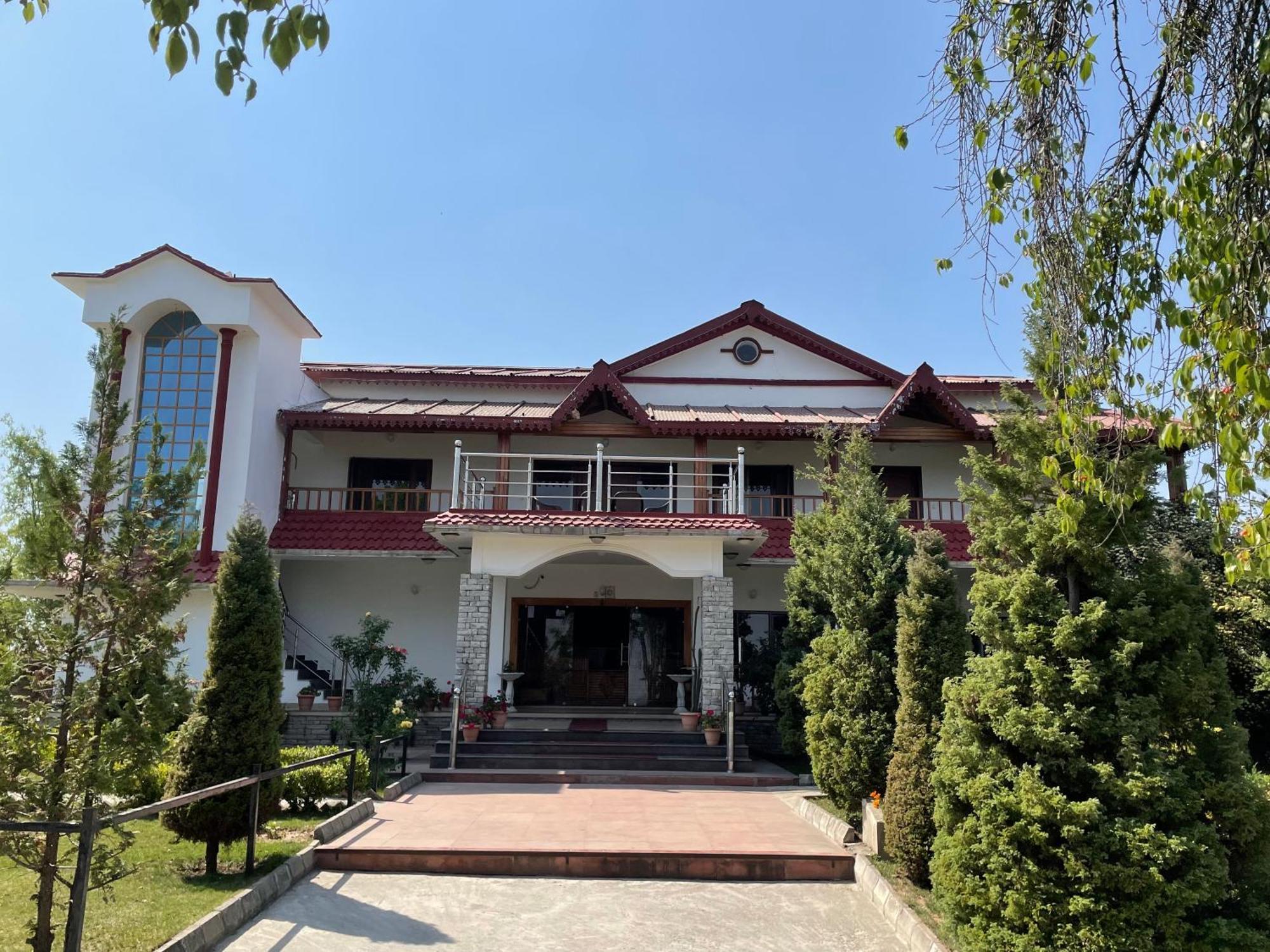 Shri Shail Inn Mukteshwar Exterior photo